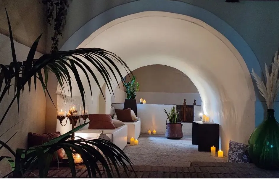 Vista di una zona suggestiva del palmento del Maniero Country House